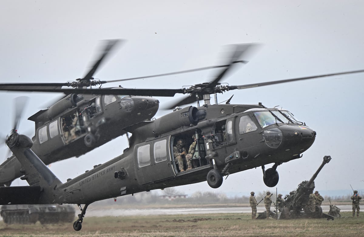 Slovakia buys Black Hawk helicopters, leaving Vipers up for grabs